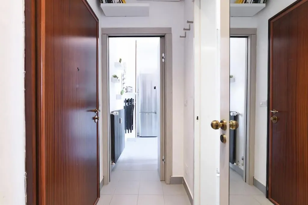 Primopiano - Clitumno Apartment Milan 0*,