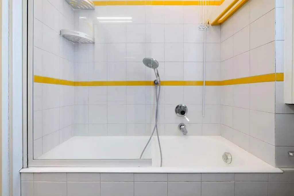 Primopiano - Clitumno Apartment Milan 0*,  Italy